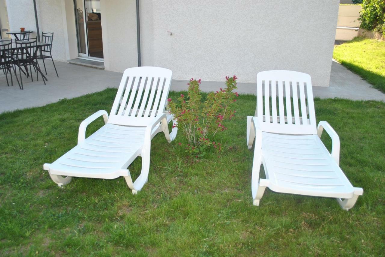La Marina Villa Chassieu Eksteriør billede